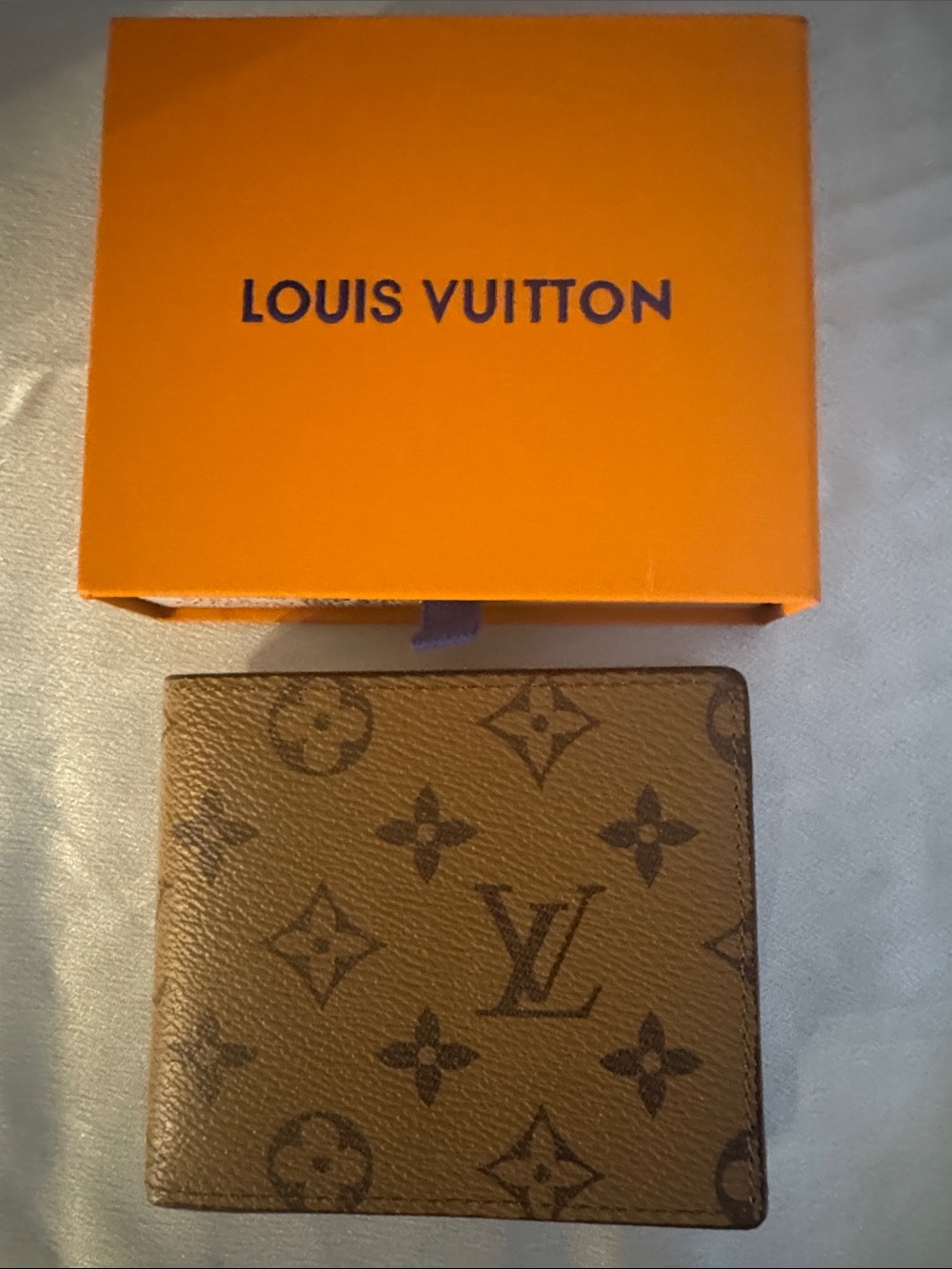 New! Louis Vuitton bifold wallet in brown monogram leather!